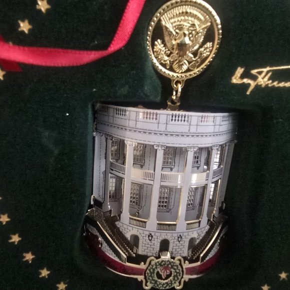 2018 White House Historical Association Christmas Ornament Truman Box And Papers - Picture 4 of 11
